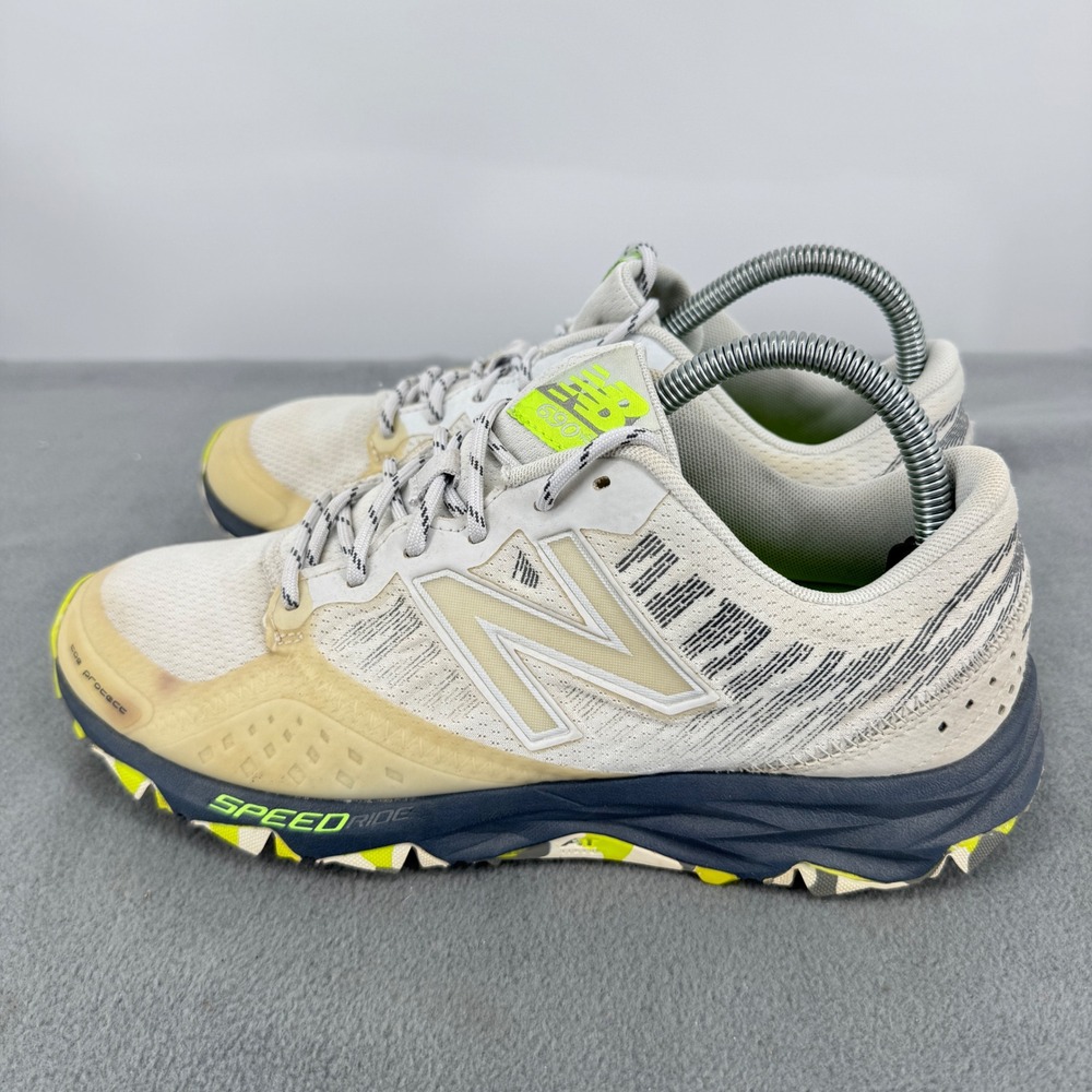 New Balance 690v2 Womens 9 All Terrain Trail Running Shoes Gray Lime WT690RA2